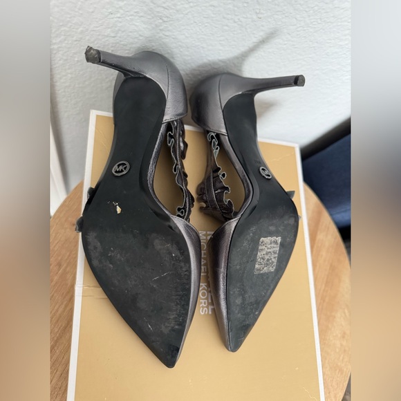 Michael Michael Kors Bella Metallic Pump Heels - Picture 4 of 5
